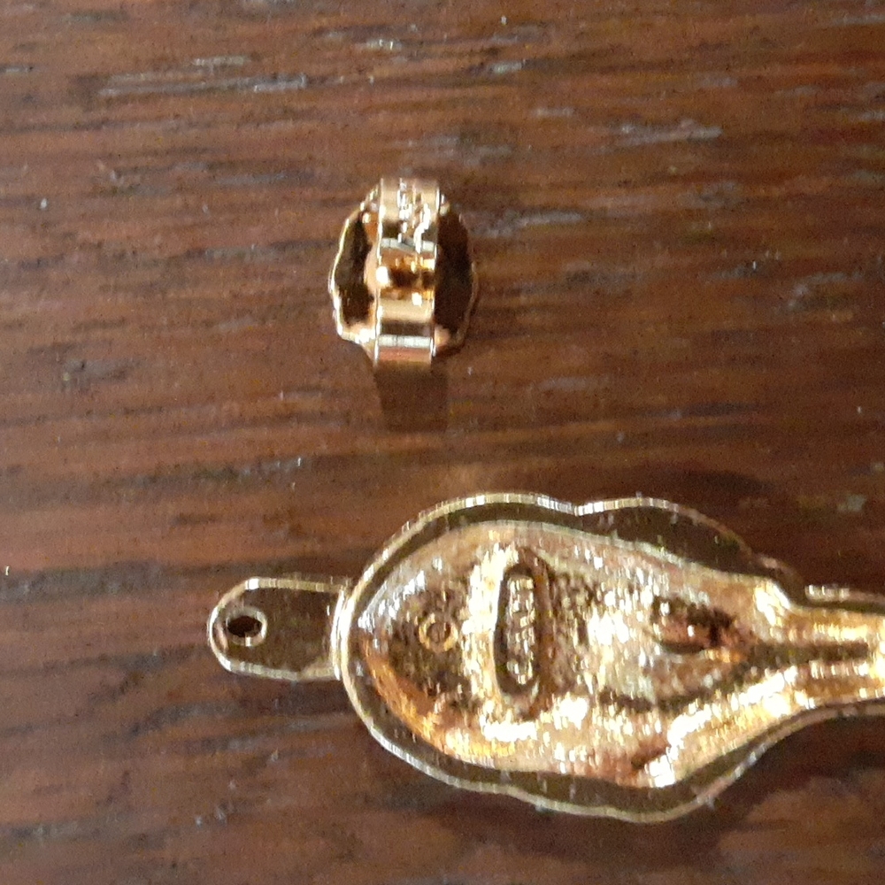 AVON Collectors Novelty Cat Pierced Earrings - Picture 5 of 7